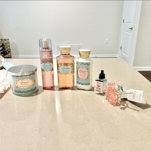 7 pc Bundle Bath & Body Works Sweetest Song Candle Mist Lotion Tote NEW